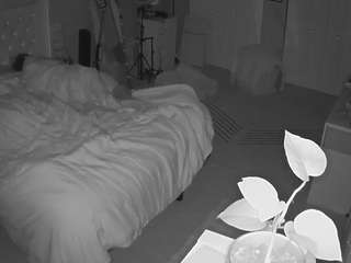 voyeurcam-house-charleys-room