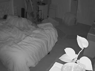 voyeurcam-house-charleys-room