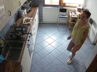 voyeurcam-julmodels-kitchen-2