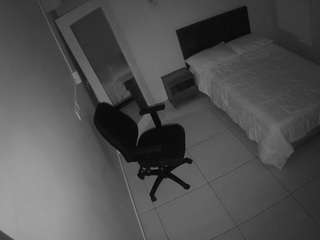 voyeurcam-jb-room-1