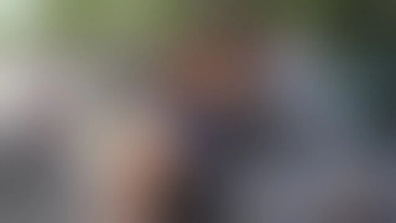 Huge Naturals Tits Girl Loves Getting Her Pussy Soaking Wet