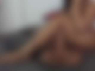 Live cam show with ambersmithx - Spankass on CamwithHer