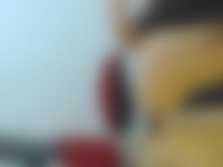 Live cam show with dovedark - Kisses on Hubzter Live
