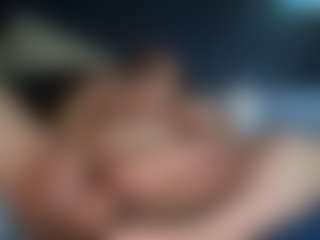ninaloveshead's Live Sex Cam Show