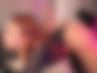 Live cam show with crystalcherr - Bi Sexual on galaxygirlnitro.com