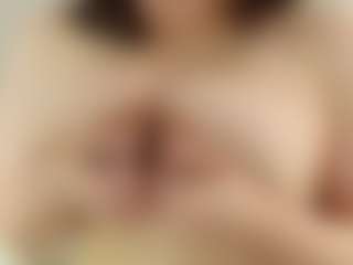 lovely-adelle-11's Live Sex Cam Show