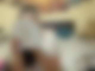 adellineee's Live Sex Cam Show