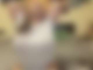 adellineee's Live Sex Cam Show