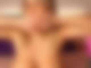 Live cam show with celiahenn - Spank on SpankPalCams
