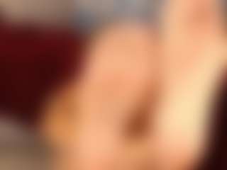 celiahenn's Live Sex Cam Show