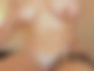 WowMature MILF webcam performer live streaming