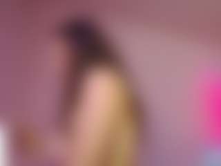 yssadiamond MILF webcam performer live streaming