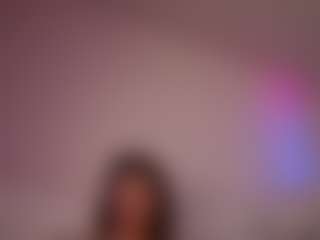 Live cam show with yssadiamond - Spanks on sexylivex.com