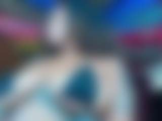 Live cam show with Eli Grey - Curly Hair on camgirlchat.live