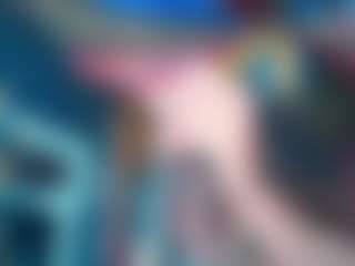 Live cam show with Eli Grey - Grandes Tetas on Gym Cam Girls