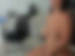 emilybrowm's Live Sex Cam Show