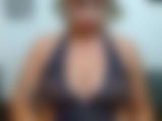 Live cam show with Alessia_Moon - Mature MILF on Mixed Magazine Live