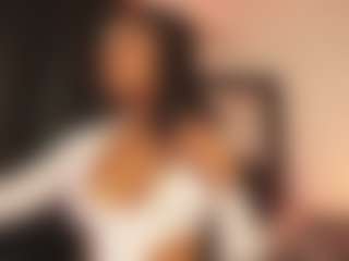 Live cam show with Alana - Small on 1on1-livenow
