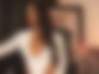 Live cam show with Alana - Small on fuklive.com