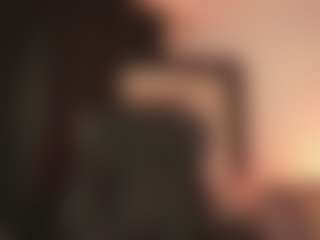 Live cam show with Alana - Small on friskycurves.com