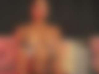 Live cam show with Alana - Suck on Chatstar