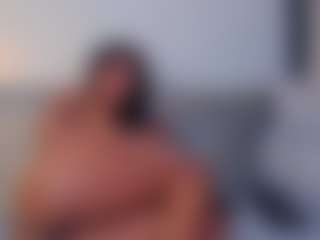 Live cam show with Alana - Suck on Camsoda