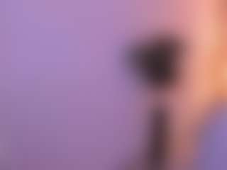 Live cam show with Celeste Rose - Blonde Hair Petite on CamClone