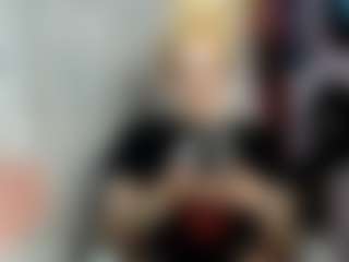 Live cam show with Abril Maria - Vibe on hrnylive.com