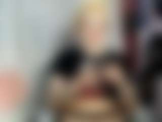 Abril Maria MILF webcam performer live streaming