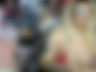 Live cam show with Abril Maria - College on Camsoda.co