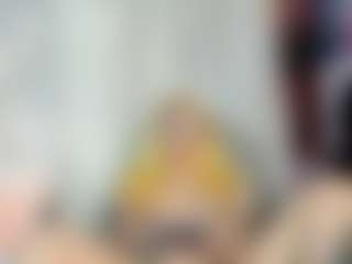Live cam show with Abril Maria - Gape on Mixed Magazine Live