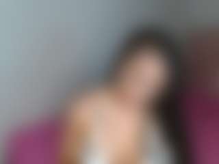 Live cam show with Val - Pregnant on fuklive.com