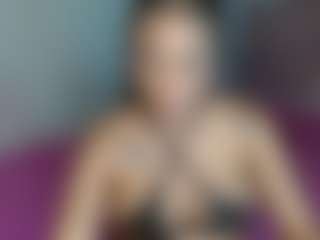 Live cam show with Val - Ebony HD on Camiplay Live
