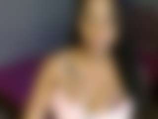 Live cam show with Val - Black Cum on friskycurves.com
