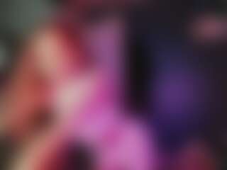 Live cam show with Cecilia Lion - Small Tits on Chatstar