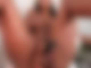 LAURA AMBER's Live Sex Cam Show