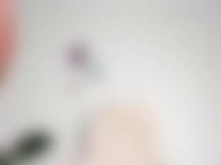 Live cam show with LAURA AMBER - Milk on sexytreat.net