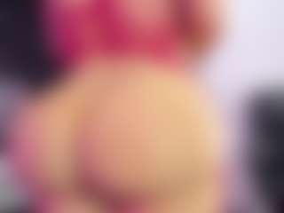 Live-camshow met ATINXNAUGTHY - Red Hair MILF op Camsoda