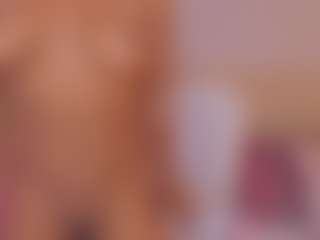 Live cam show with aprilebony - Ebony on StripNow | colombia