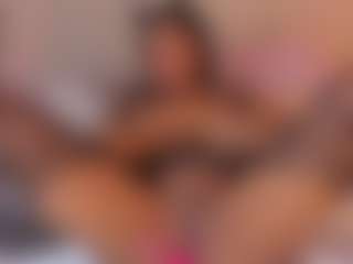 Live cam show with aprilebony - Ebony on Milfs Live | colombia