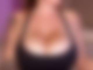 Live cam show with kennasavage - Busty on CamClone
