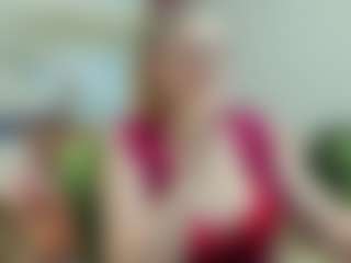 joyfuluntamed MILF webcam performer live streaming