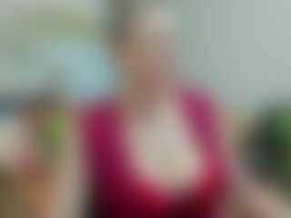 Live cam show with joyfuluntamed - Big Tits Mature on Camiplay Live