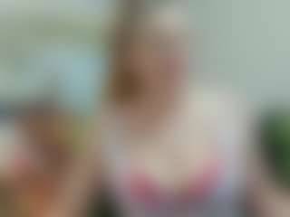 Live cam show with joyfuluntamed - Mature on Instabang
