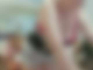 joyfuluntamed MILF webcam performer live streaming