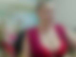 Live cam show with joyfuluntamed - Brown Hair MILF on livesuperchat.net