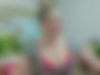 Live cam show with joyfuluntamed - Grey Eyes on Milfs Live