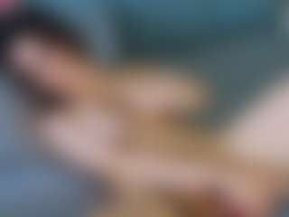 Live cam show with Cleopatra3101 - Brown Hair Petite on Camsoda