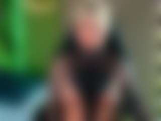amyhouse's Live Sex Cam Show