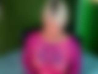 amyhouse MILF webcam performer live streaming